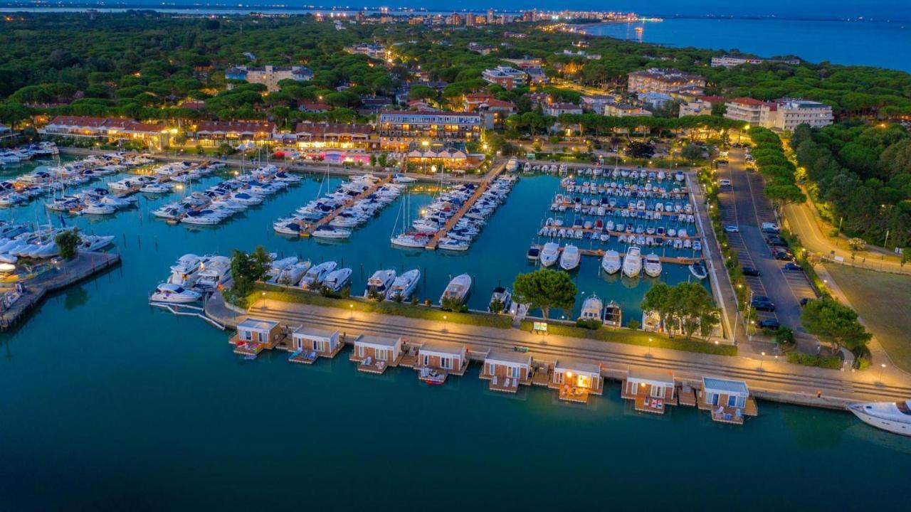 Marina Uno Floating Resort Lignano Sabbiadoro Extérieur photo
